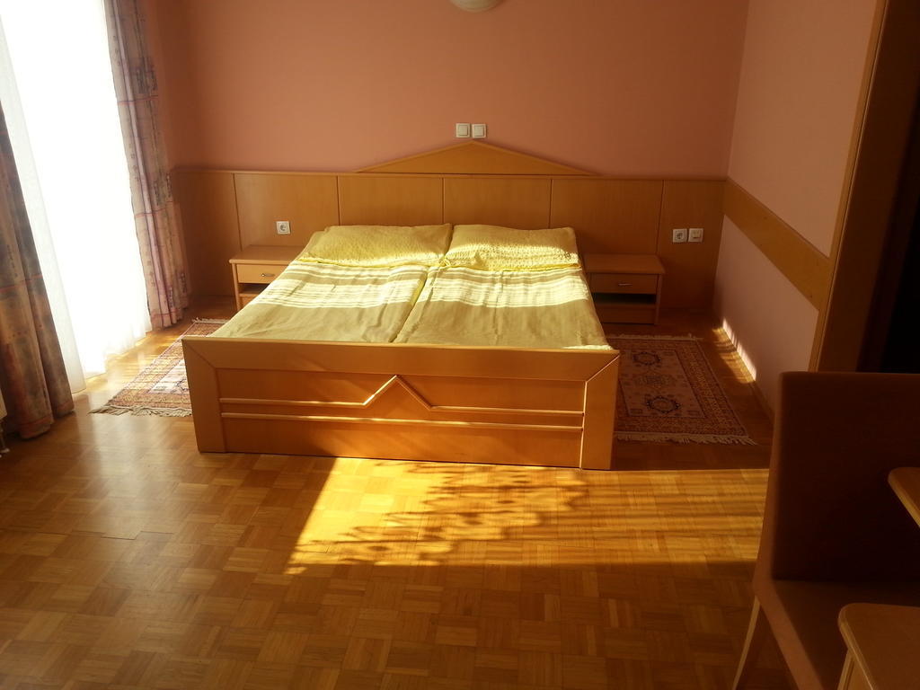 Penzion Zeleni Kakadu Maribor Extérieur photo