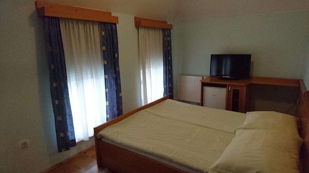 Penzion Zeleni Kakadu Maribor Extérieur photo